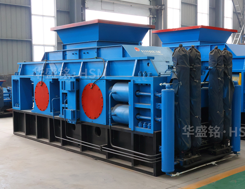 沙場用大型全液壓對(duì)輥制砂機(jī)多少錢一臺(tái)？