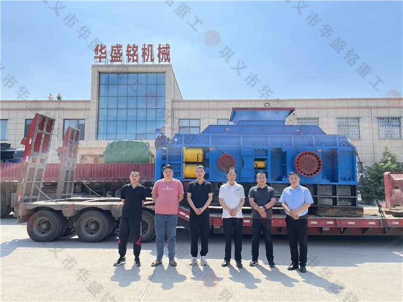 破碎河卵石用什么機器？能用大型對輥破碎機嗎？