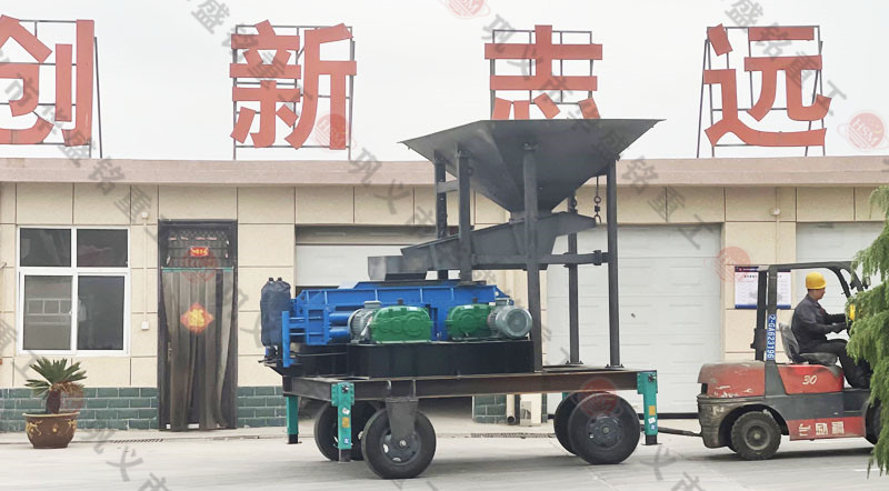 時產(chǎn)70、80噸雙輥式破碎機型號及參數(shù)